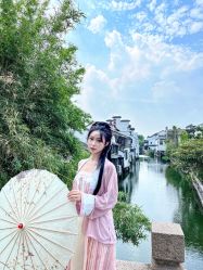 -一揽芳华汉服旗袍体验馆(拙政园店)