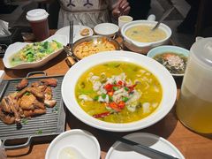 金汤酸菜鱼-吕氏疙瘩汤·新派鲁菜(济南万象城店)