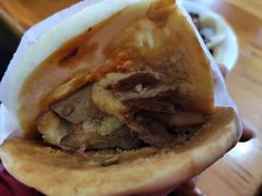 锅盔夹卤肉外-洞子口张老二凉粉(文殊院店)
