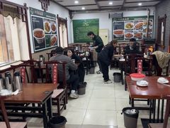 -湖南人家湘菜馆(镇江路店)