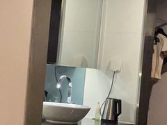 -桔子酒店(上海西藏北路地铁站店)