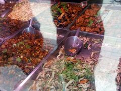 -老六素货(王顶堤店)