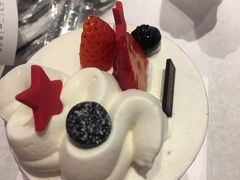 彩虹蛋糕-巴黎贝甜·生日蛋糕(环球中心店)