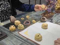 -花鸟鱼虫鲜花绿植市场(玉泉路店)