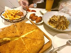 爆浆榴莲披萨-烁先生披萨·儿童餐下午茶(河南岸店)