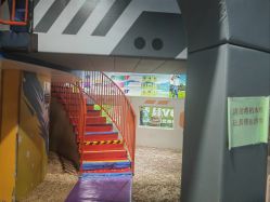 -欧酷世界动力星球(王府井奥莱UP TOWN店)