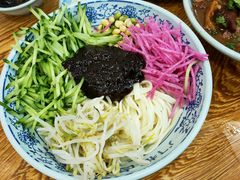 老北京炸酱面-门框胡同百年卤煮(新街口店)