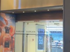 -文艺复兴百货(米兰大教堂广场店)