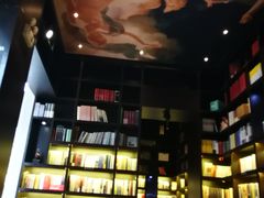 -钟书阁(松江泰晤士小镇店)