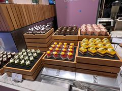 -飨食汇全日制餐厅·昆山皇冠假日酒店(九方店)