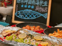 -广州万富希尔顿酒店·感趣自助餐厅·金秋蟹宴生蚝海鲜刺身烧烤