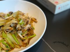 -五谷丰登农家院·地道胶东菜·海鲜烧烤(威海店)