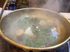 -江湖亮亮蒸虾大排档烤全羊清真(武汉总店)