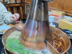 -果松木炭酸菜铜火锅·外婆参鸡汤