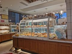 面包甜点陈列柜-老大昌(淮海中路店)