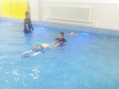 -爱乐游亲子游泳俱乐部