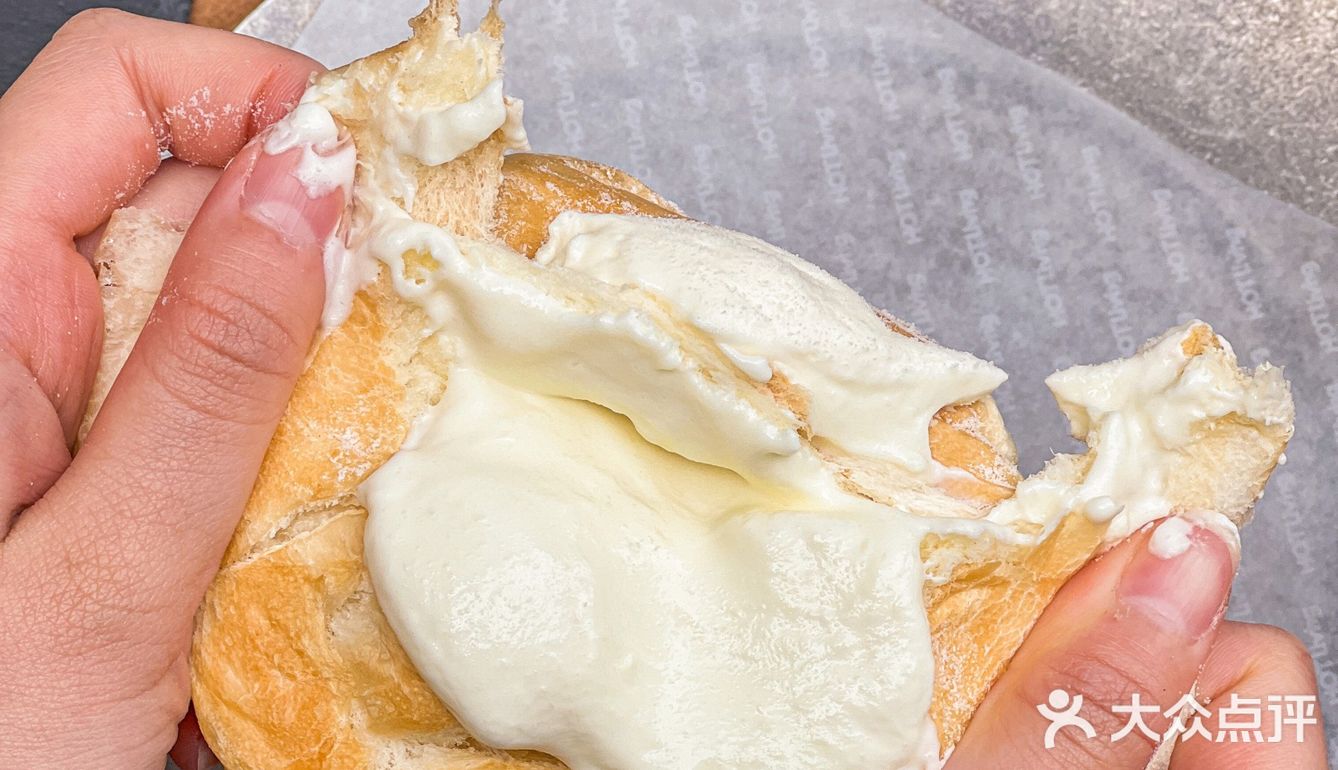 建设路工业风面包店🍞拍照太出片了‼️