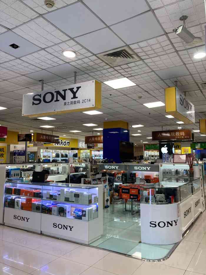 百脑汇数码广场,五爱路,无锡很早的综合性电子数码广场,一共有四楼