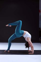 -亚太瑜伽普拉提学院