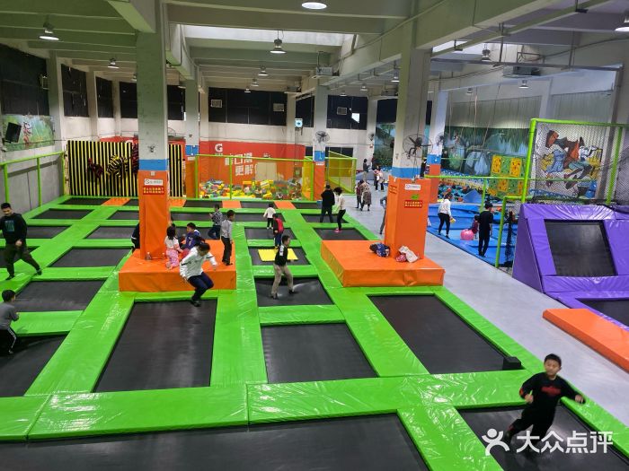 蹦贝JumpingJack运动中心·炫飞蹦床(龙华店)图片