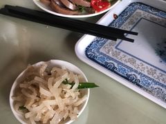 -闫家驴肉老店(华电一校店)