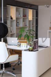 -JNK皮肤管理中心