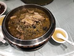 酸菜锅-老六杀猪菜(进乡街店)