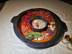 -园里串香牛肉串串火锅(新繁店)