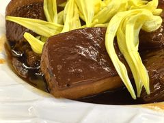-郑猛记石岐鸽主题餐厅(长江店)