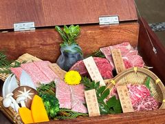 -山川小町·极番烧肉(新地假日广场店)