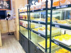 面包甜点陈列柜-TOUCH泰奇(奉贤宝龙城市广场店)
