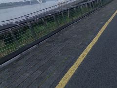 -南京眼步行桥
