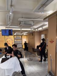 -一東造型烫发染发