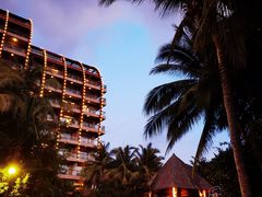 -三亚湾海居铂尔曼度假酒店