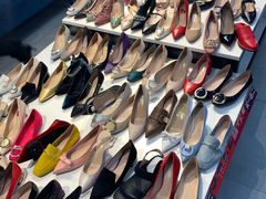 -莱尔斯丹展示厅(盈毅鞋厂店)