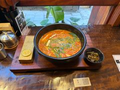 -银米·云南传统过桥米线(双廊黑金冠店)