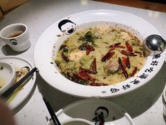 -江渔儿酸菜鱼(奥园广场金发购物中心店)