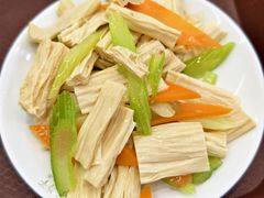 西芹腐竹-伊京轩兰州牛肉面(闹市口店)