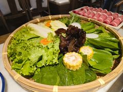 -尚尚仙·酸汤猪手·猪肚鸡火锅(华联万柳购物中心店)