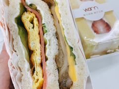 大满足鸡排三明治-Cafe on warm(丹霞店)
