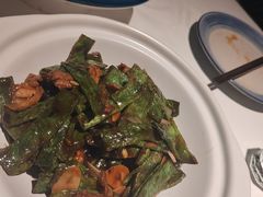 -八府香鸭·啫啫煲(华山路店)