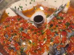 -鱼鲜饭香·招牌汽锅剁椒鱼头王