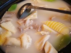 春笋炖肉-水上明月·湖景餐厅