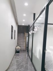 -苗方清颜专业祛痘·皮肤管理