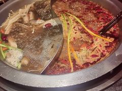 -沸炉重庆老火锅(军事博物馆店)