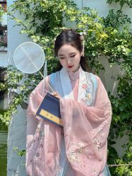 -一揽芳华汉服旗袍体验馆(拙政园店)