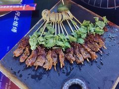 -何师烧烤Pro ·小龙虾·江湖川菜·精酿啤酒(太古里店)