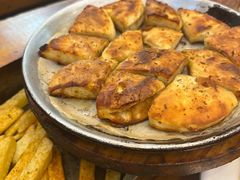 料理烤特色火烧-老东镇啤酒屋海鲜加工·蒸汽海鲜·海鲜烧烤(台东店)