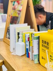 -韩国丽安形象设计
