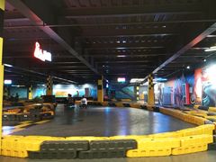 -极限PLAY运动娱乐新世界·团建派对表演休闲馆·室内高空游乐园